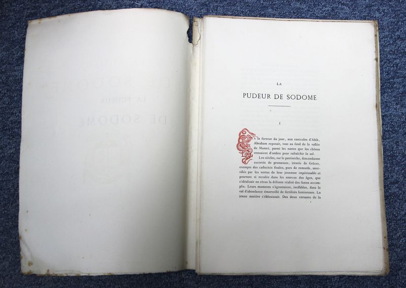 GUSTAVE GUICHE. "LA PUDEUR DE SODOME". FRONTISPICE GRAVE A L'EAU FORTE PAR FELICIEN ROPS. PARIS. EDITION QUANTIN. 1888. IN-4. (LIVRE NON ROGNE- PIQURES, ROUSSEURS, DECHIRURES).