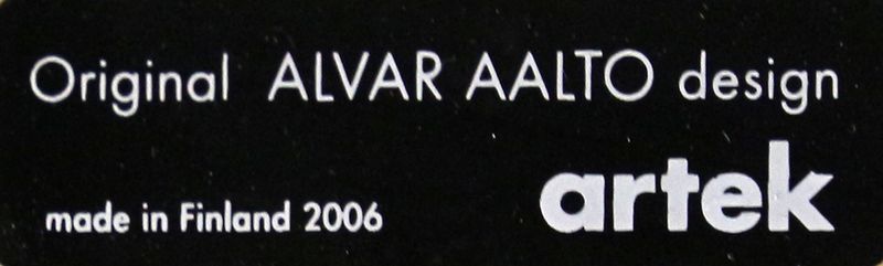 ALVAR AALTO (1898-1976)
SUITE DE 3 DE FAUTEUILS MODELE 45, STRUCTURE EN BOULEAU, ASSISE ET DOSSIER EN LIN NOIR TRESSE. 
EDITION ARTEK, 1947.
DIMENSIONS : 81 X 60,5 X 64 CM.