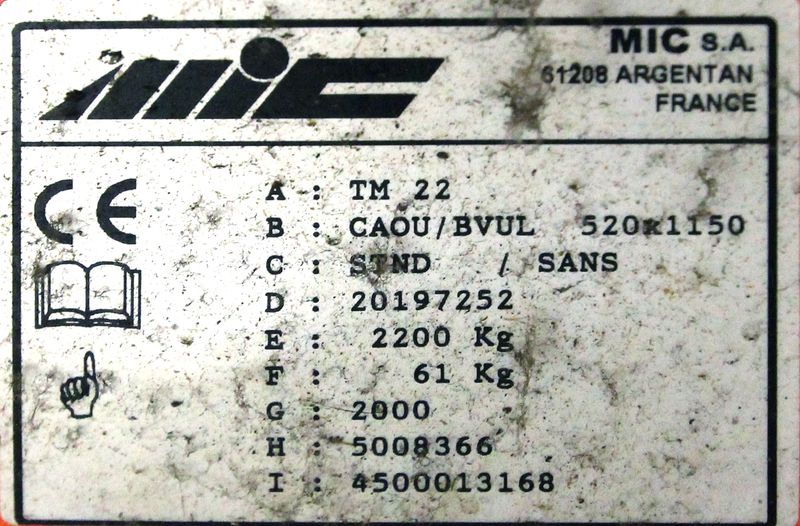 TRANSPALETTE MANUEL DE MARQUE MIC. MODELE TM 22. CAPACITE 2200. ANNEE 2000.