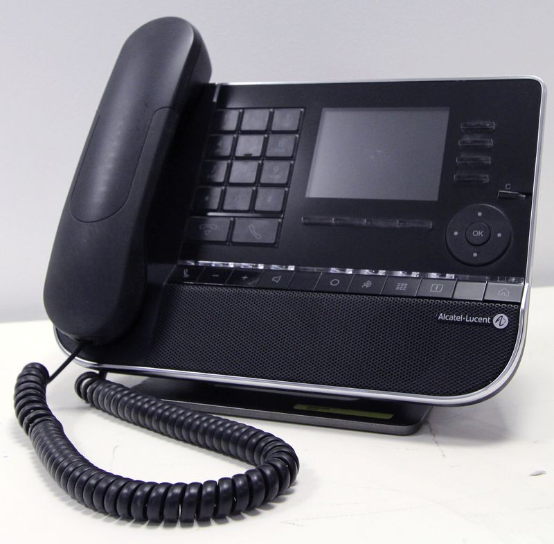 2 TELEPHONES IP DE MARQUE ALCATEL-LUCENT MODELE 8052.