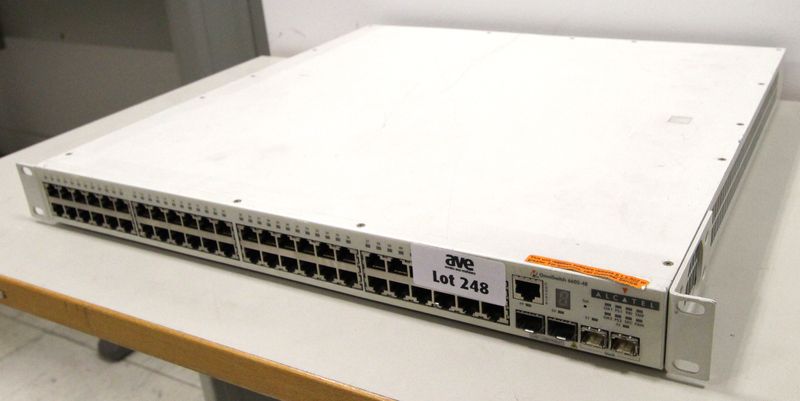 3 SWITCHS 48 PORTS DE MARQUE ALCATEL-LUCENT MODELE OMNISWITCH 6602-48.
