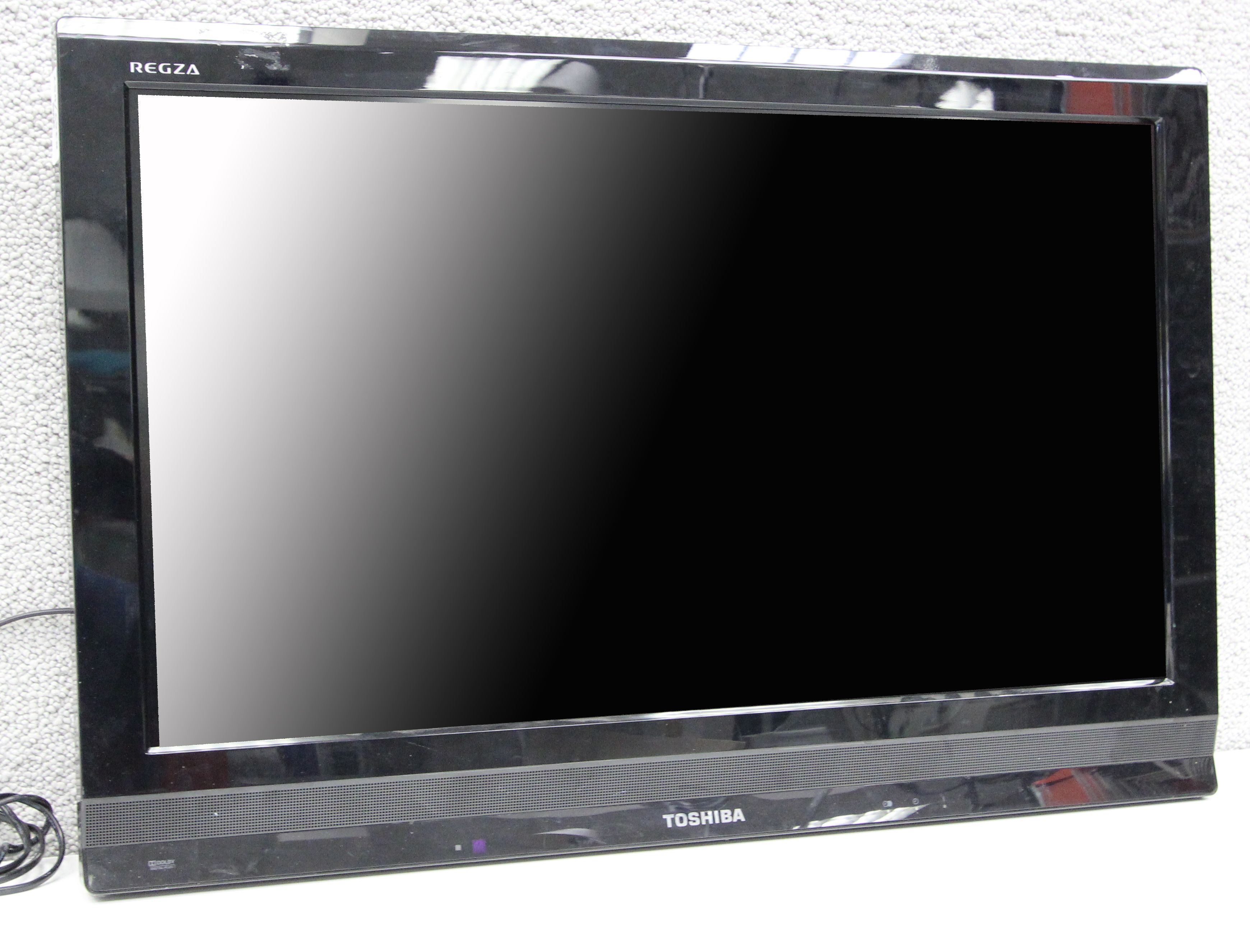 TELEVISEUR DE MARQUE TOSHIBA. MODELE REGZA. ECRAN LCD DE 30 POUCES. 1 UNITE.