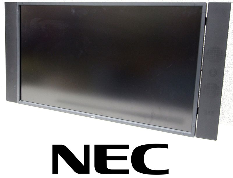 MONITEUR DE MARQUE NEC MODELE MULTISYNC LCD 4020. ECRAN LCD DE 40 POUCES AVEC ENCEINTES LATERALES DE MARQUE NEC MODELE SP4020-4620. AVEC ATTACHE MURALE.