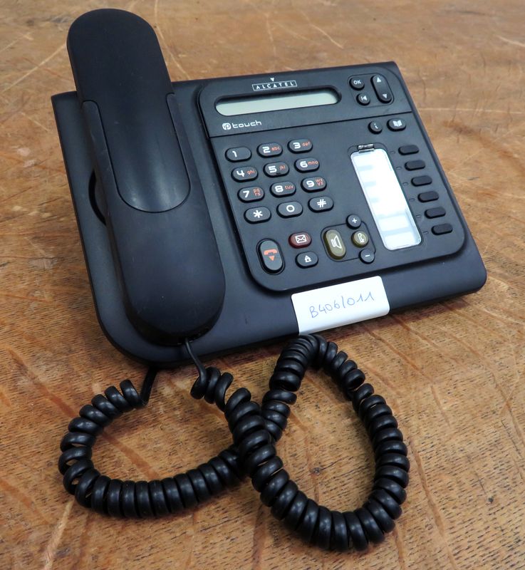 TELEPHONE IP DE MARQUE ALCATEL MODELE IP TOUCH SET INTERNATIONAL 1 URBAN GREY REFERENCE 4018. VENDU SANS CABLE D'ALIMENTATION NI CABLE ETHERNET.