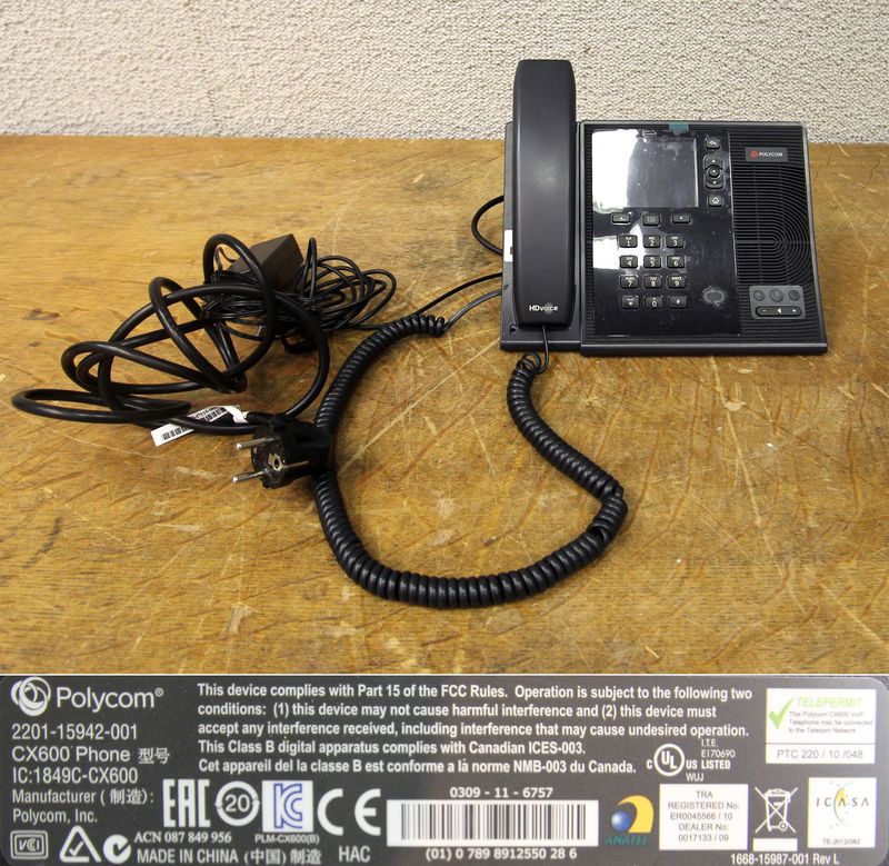 TELEPHONE DE MARQUE POLYCOM MODELE CX600. TELEPHONE SIP MAIN LIBRE. 2 PORT ETHERNET. ECRAN LCD COULEUR. 14 UNITES.