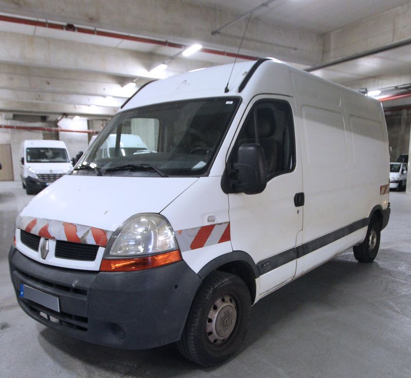 CAMION FOURGON RENAULT MASTER 2 PHASE 2 2.2 DCI L2 H2 COURT TOLE 2.2 INJECTION 2004