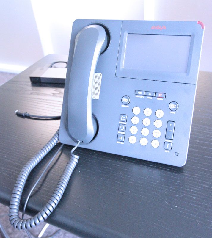 2 UNITES. TELEPHONE DE MARQUE AVAYA MODELE 9641G. . (E01 MEETING ROOM MILOT, MEETING RROM 2)