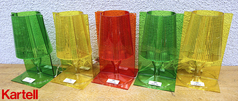 5 LAMPES DESIGN FERRUCCIO LAVIANI MODELE TAKE EDITION KARTELL EN PLASTIQUE DE DIFFERENTES COULEURS DONT 1 ROUGE, 2 VERTES ET 2 JAUNE. 30 X 18 X 18 CM. VENDUES EN L'ETAT (NECESSITE UNE POINTE DE COLLE). RUEIL