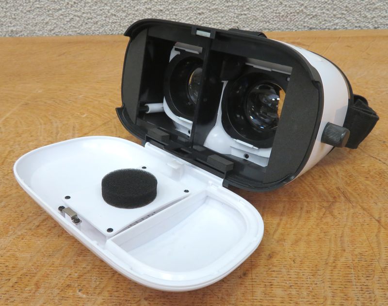 CASQUE DE REALITE VIRTUELLE VR 3D POUR SMARTPHONE APPLE OU ANDROID. RUEIL