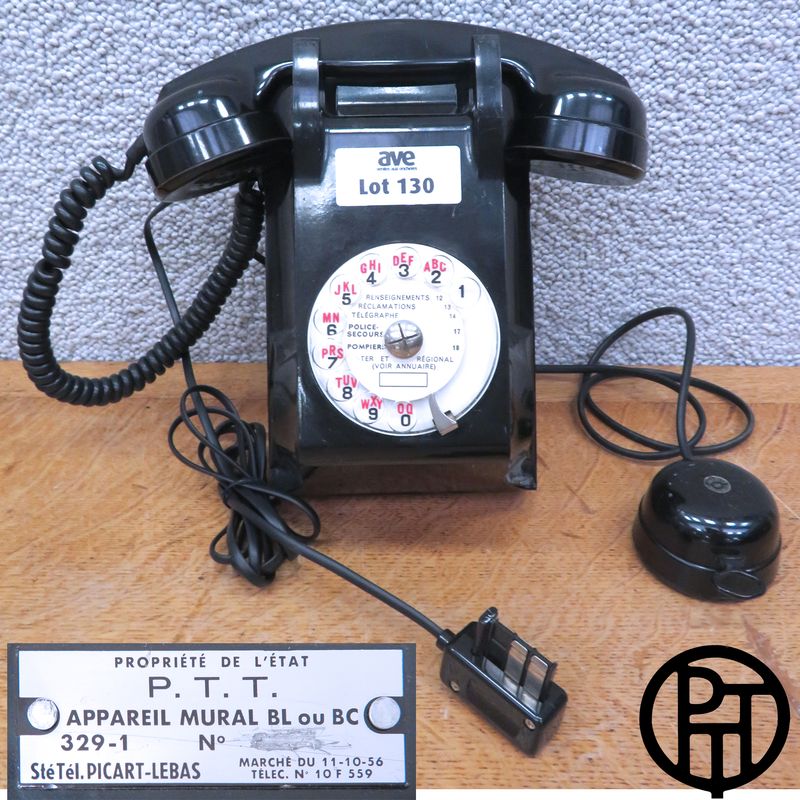 TELEPHONE MURAL DE MARQUE PICART-LEBAS MODELE APPAREIL MURAL BL OU BC 329-1 EN BAKELITE NOIRE. RUEIL