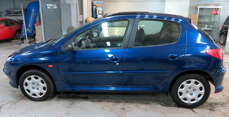 VOITURE PEUGEOT 206 1.6I INJECTION 1998