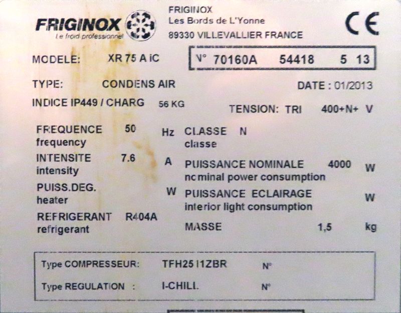 CELLULE DE REFROIDISSEMENT EN INOX ALIMENTAIRE DE MAQUE FRIGINOX MODELE XR 75 A iC OUVRANT PAR 1 PORTE SUR 9 NIVEAUX. 193 X 79 X 99 CM.