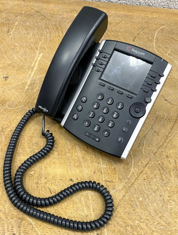 352 TELEPHONES DE MARQUE POLYCOM MODELE VVX400 ET 25 ARAIGNEES DE MARQUE POLYCOM CX3000 CONFERENCE PHONE.