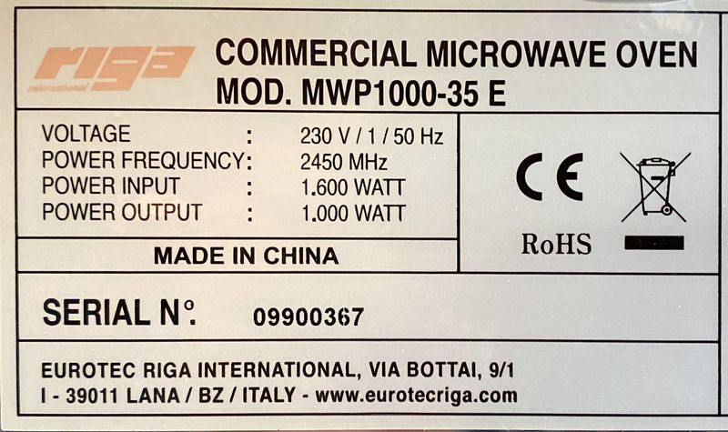 FOUR MICRO-ONDE PROFESSIONNEL 1000W EN INOX ALIMENTAIRE DE MARQUE RIGA MODELE SELF PROFESSIONNEL MWP 1000-35E. 34 X 57 X 48 CM. RESTAURANT ORANGE LES AUBRAIS - 380 RUE MARCELIN BERTHELOT - 45400 FLEURY LES AUBRAIS