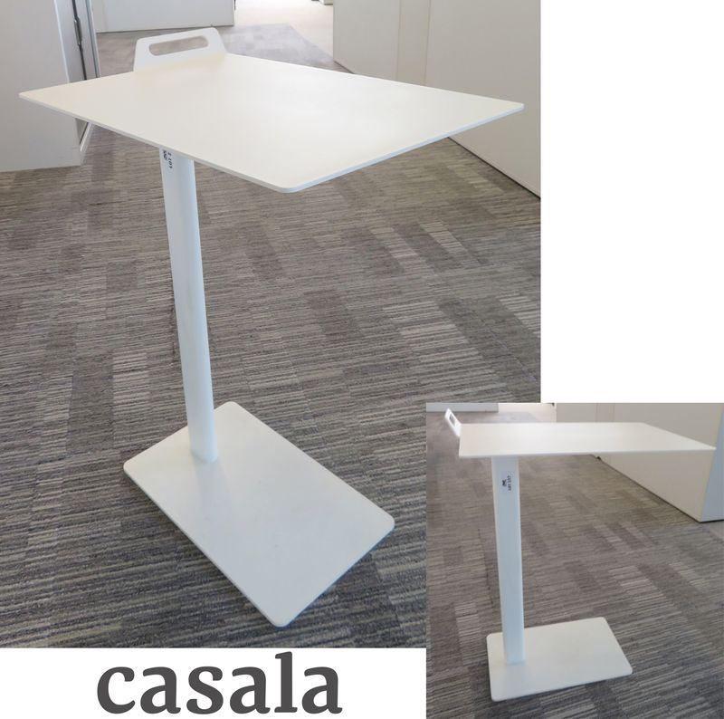 2 UNITES: TABLE D'APPOINT DESIGN ARIK LEVY MODELE TAIL EDITION PALAU DE CASALA EN ACIER LAQUE BLANC AVEC POIGNEE INTEGREE. 70 X 53 X 35 CM. . 1B, 1B2 017