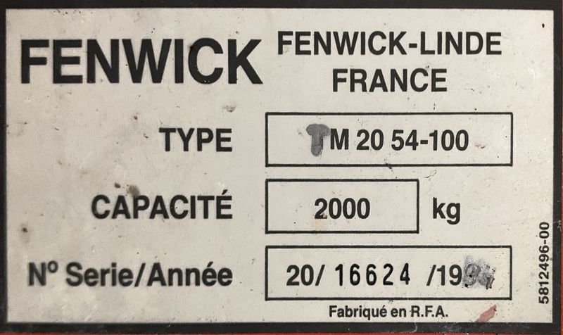 TRANSPALETTE MANUEL 2000 KG DE MARQUE FENWICK MODELE TM 20 54-100, LONGUEUR DE FOURCHES 100 CM HAUTEUR DE LEVEE 20 CM. VENDU EN L'ETAT. RELEVAGE HS.