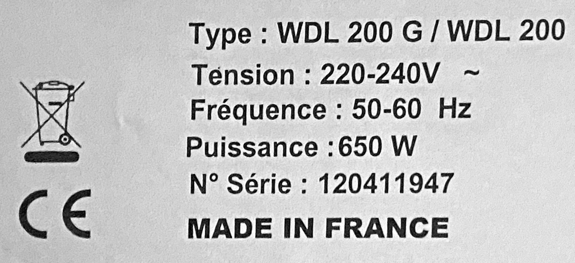 VITRINE DE PRESENTATION ET MAINTIEN AU CHAUD DE MARQUE FURNOTEL MODELE WDL200G/WDL200, OUVRANT DES 2 COTES PAR 4 PORTES EN PLEXIGLASS SUR 2 NIVEAUX. 48 X 59 X 36 CM. LOCALISATION : -2.