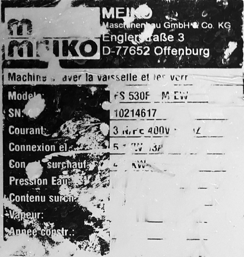 LAVE-VERRE DE MARQUE MEIKO MODELE ECOSTAR 530F EN INOX ALIMENTAIRE. 84 60 X 65 CM. ON Y JOINT UN DISTRIBUTEUR AUTOMATIQUE DE PRODUIT DE MARQUE DIVERSEY ET 5 PANIERS. LOCALISATION : -2.