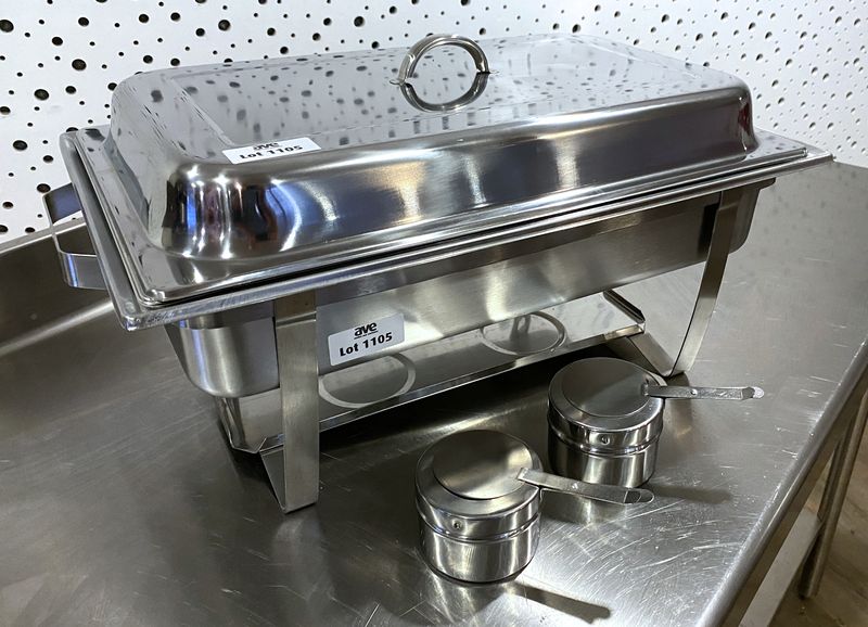 CHAFING DISH EN INOX ALIMENTAIRE A 2 BRULEURS A ALCOOL. 28 X 60 X 36 CM. LOCALISATION : -2.