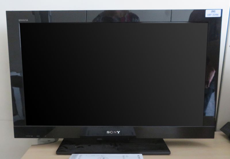 TELEVISEUR LCD FULL HD 32 POUCES DE MARQUE SONY MODELE BRAVIA KDL-32BX400