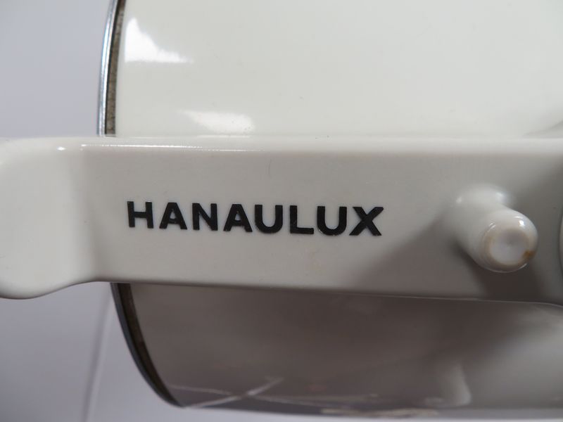 LAMPE TELESCOPIQUE D'EXAMEN MEDICAL DE MARQUE HANAULUX. 180 X 74 X 74 CM. ARCUEIL