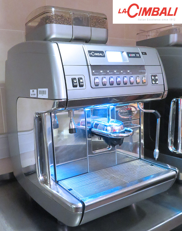 2 UNITES: MACHINE A CAFE PROFESSIONNELLE DE MARQUE CIMBALI MODELE S39 TE. 90 X 54 X 68 CM.