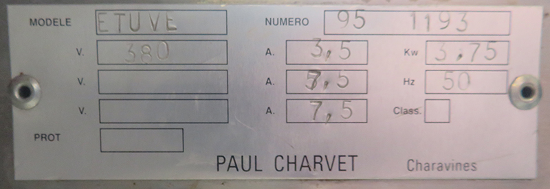 ETUVE DE MARQUE PAUL CHARVET MODELE ETUVE 380V OUVRANT PAR 2 PORTES SUR UNE ECHELLE A 5 GRILLES. 86 X 84 X 76 CM. ON Y JOINT SON PLAN DE TRAVAIL EN INOX ALIMENTAIRE. 5,5 X 85 X 95 CM.