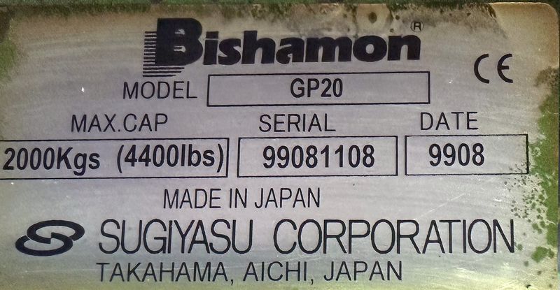 TRANSPALETTE MANUEL 2000 KG DE MARQUE BISHAMON MODELE GP20, FOURCHES 115 CM A DOUBLE GALET. NUMERO DE SERIE 99081108.