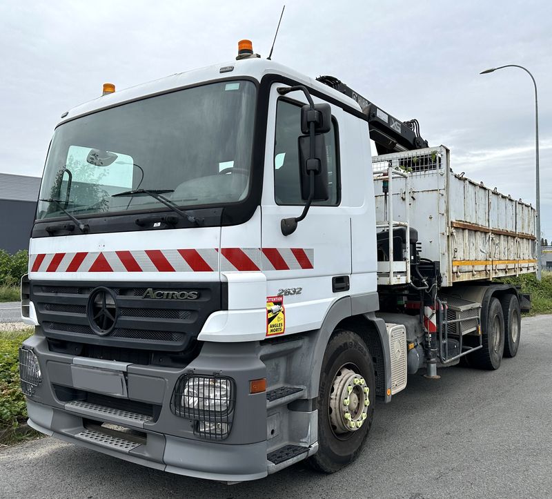 CAMION BENNE MERCEDES BENZ ACTROS 2632 GRUE GODETS GRAPIN 2005
