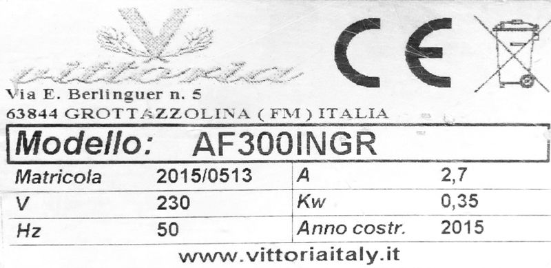 TRANCHEUSE DE MARQUE VITTORIA ITALY MODELE AF300INGR. VENDU EN L'ETAT. LOCALISATION : ORANGE - 8 PASSAGE SAINT-PIERRE AMELOT - 75011 PARIS.