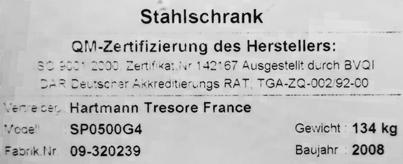 COFFRE FORT IGNIFUGE DE MARQUE HARTMANN TRESORE MODELE SP050064 A OUVERTURE A CODE. 100 X 120 X 50 CM. POIDS : 134 KG. LOCALISATION : ORANGE - 8 PASSAGE SAINT-PIERRE AMELOT - 75011 PARIS.