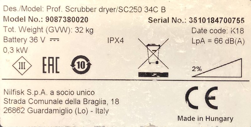 AUTOLAVEUSE / AUTO SECHEUSE SUR BATTERIES DE MARQUE NILFISK MODELE SCRUBBER DRYER SC250 34C. VENDU SANS CHARGEUR. 100 X 44 X 84 CM. LOCALISATION : ORANGE - EVREUX - 337 RUE GAY LUSSAC - 27000 EVREUX.