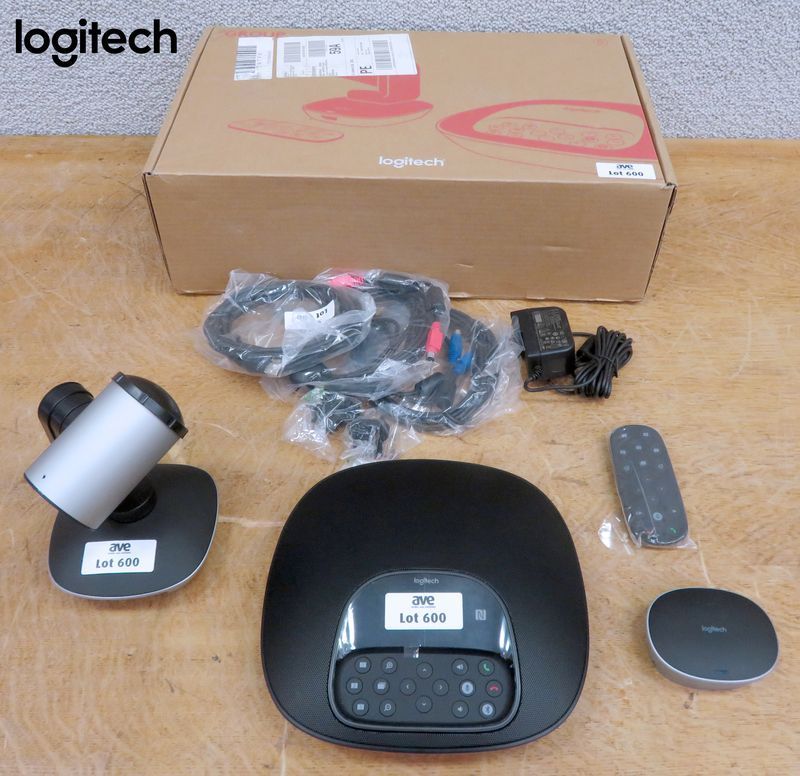 1 UNITE. VISIO CONFERENCE DE MARQUE LOGITECH MODELE V-U0036 COMPRENANT 1 CAMERA, 1 MODULE MAINS LIBRES, 1 HUB, 1 TELECOMMANDE, 1 ADAPTATEUR, ALIMENTATION ET CABLES. NEUF DANS SON EMBALLAGE D'ORIGINE.