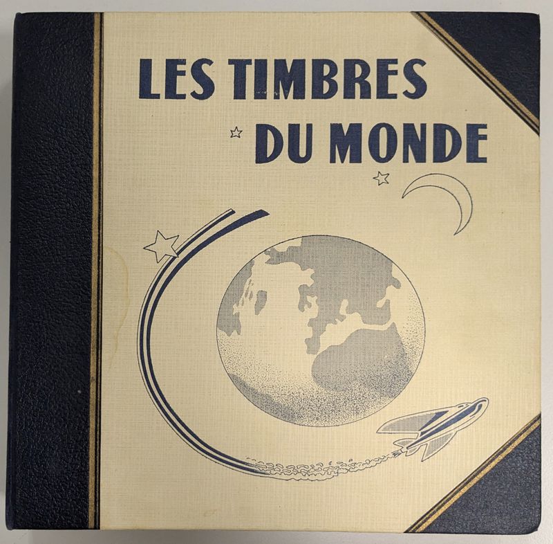 COLLECTION DE TIMBRE DU MONDE EN 4 ALBUMS DE TIMBRES SEMI-MODERNES ET MODERNES, NEUFS OU OBLITERES DONT : EUROPE (EMPIRE ALLEMAND, 3EME REICH, ALLEMAGNE, FRANCE, AUTRICHE, BELGIQUE, GRANDE BRETAGNE ...) ; AFRIQUE (AFRIQUE EQUATORIALE FRANCAISE, DAHOMEY, SENEGAL, SOUDAN, CAMEROUN, EGYPTE, MAROC, REUNION, TUNISIE ...) ; AMERIQUE (CANADA, MEXIQUE, NICARAGUA, GUADELOUPE, GUYANE, ARGENTINE, VENEZUELA ...) ; ASIE (CHINE, INDE ANGLAISE, INDE FRANCAISE, INDOCHINE, VIETNAM, JAPON, ISRAEL, JORDANIE, KUWAIT, ARABIE SAOUDITE ...) ET OCEANIE (NOUVELLE CALEDONIE, ETAT FRANCAIS DE L'OCEANIE, NOUVELLE ZELANDE ...). POSTE AERIENNE, SERIES DE GRANDS HOMME, DE REGION ... ON Y JOINT 18 ENVELOPPES "BUDAPEST" TIMBREES ET OBLITEREES. LOT EXONERE DE TVA.