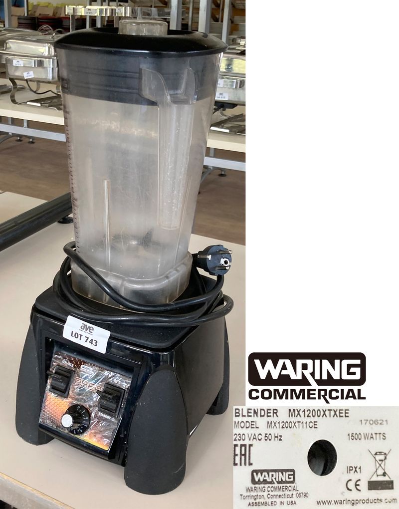 BLENDER A POSER DE MARQUE WARING MODELE MX1200XT11CE 220V. USURE D'USAGE. ARCUEIL 4.