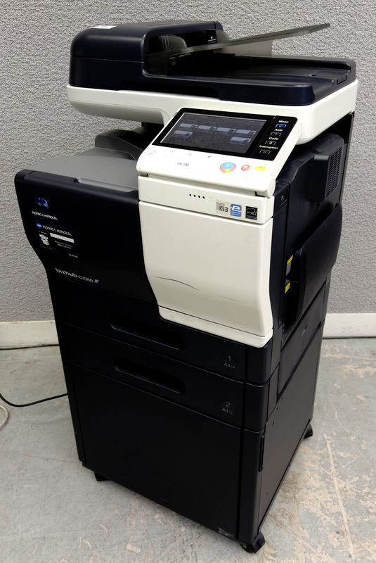 IMPRIMANTE MULTIFONCTIONS COULEUR A4 DE MARQUE KONICA MINOLTA MODELE BIZHUB C 3350. 35 PAGES MINUTES, COPIEUR, DUPLEX AUTO, SCANNER DONT : SCAN TO EMAIL - SCAN TO SMB - SCAN TO FTP - SCAN TO HDD - SCAN TO USB - SCAN TO WEBDAV ET NETWORK TWAIN SCAN, FAX, RECTO VERSO, 2 BACS 550 FEUILLES, BYPASS, FEEDER, RESEAU GIGABIT, DISQUE DUR INTERNE DE 320 GO, RAM 1 GO, ECRAN TACTILE 7 POUCES, 47254 COPIES.