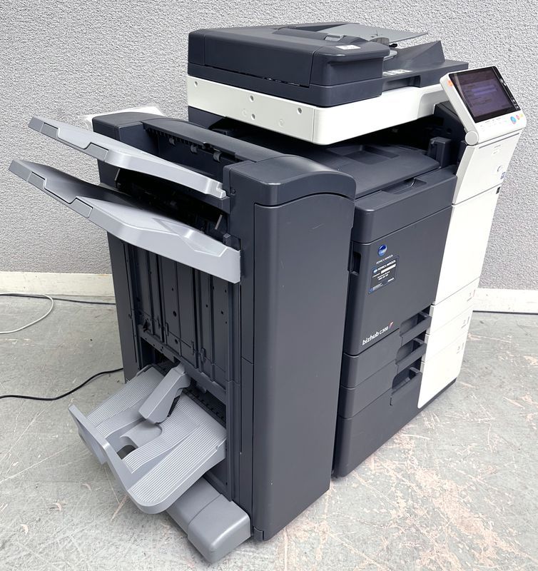 IMPRIMANTE MULTIFONCTIONS COULEUR A3 DE MARQUE KONICA MINOLTA MODELE BIZHUB C308. 30 PAGES MINUTE, 3 BACS DONT 1 DE TRES GRANDE CAPACITE, COPIEUR, DUPLEX AUTO, SCANNER DONT : SCAN TO EMAIL - SCAN TO SMB - SCAN TO FTP - SCAN TO HDD - SCAN TO USB - SCAN TO WEBDAV ET NETWORK TWAIN SCAN, FAX, RECTO VERSO, BYPASS, FEEDER, RESEAU GIGABIT, DISQUE DUR INTERNE DE 250 GO, RAM 1 GO, ECRAN TACTILE 9 POUCES, TRIEUSE ET AGRAFEUSE. VENDU AVEC CABLE D'ALIMENTATION ET CABLE RJ45. 305 477 COPIES.