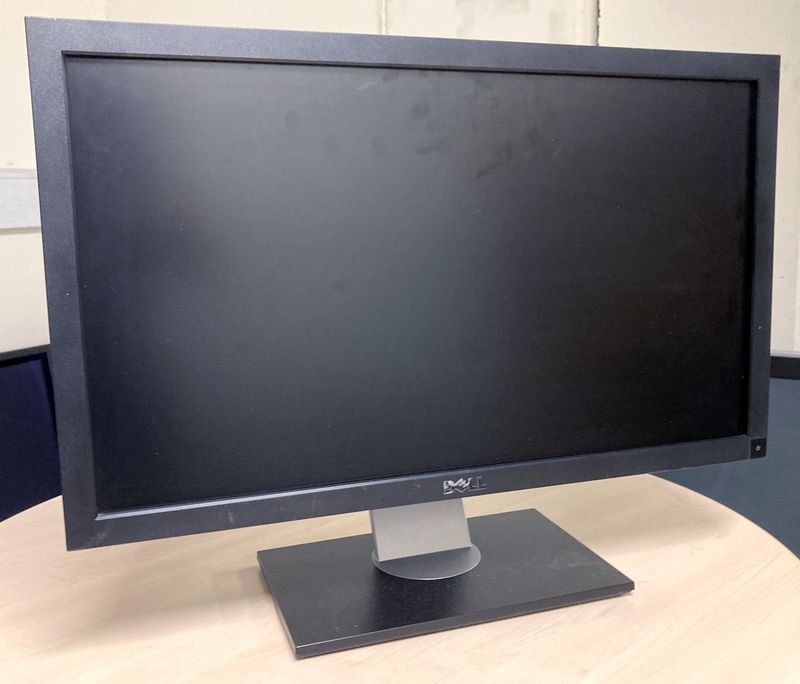 MONITEUR LCD 27 POUCES DE MARQUE DELL MODELE U2711B. ARCUEIL 3 00 RESERVE.