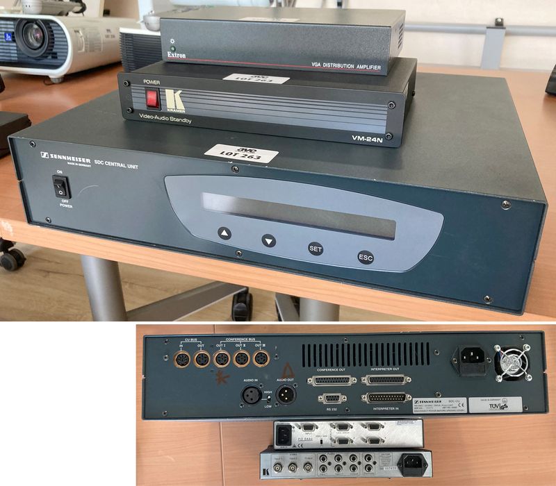 3 MODULES AUDIO ET VIDEO RACKABLES DONT : 1 REPETITEUR VIDEO DE MARQUE EXTRON MODELE VGA DISTRIBUTION AMPLIFIER, 1 MODULE AUDIO DE MARQUE KRAMER MODELE VIDEO-AUDIO STANDBY VM-24N ET UNE UNITE CENTRALE DE MARQUE SENNHEISER MODELE SDC CENTRAL UNIT. ARCUEIL 4.