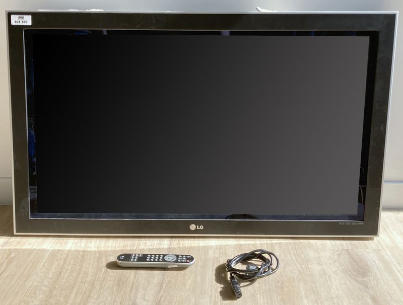 MONITEUR A ECRAN LED DE 42 POUCES DE MARQUE LG MODELE 42PM1M-ZA. VENDU AVEC SON CABLE D'ALIMENTATION ET SA TELECOMMANDE. ARCUEIL 4.