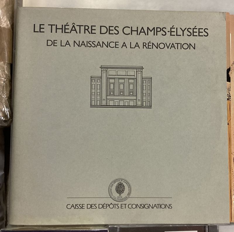 53 DISQUES VINYLES ET 562 CD OU COFFRET DE CD NEUFS DANS LEURS EMBALLAGES D'ORIGINE DONT ARDITTI STRING QUARTET, PIERRE BOULEZ, RUDOLF FIRKUSNY, DEBUSSY, MAURICIO KAGEL, JEAN-BAPTISTE LULLY, CHARLES MUNCH, IGOR STRAVINSKY... ARCUEIL 3 00 S24