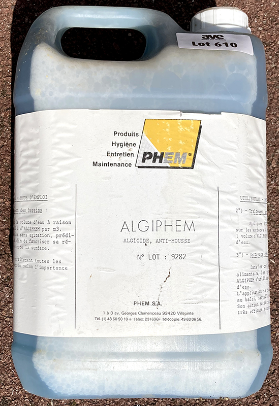 11 BIDONS SCELLE (NEUF) DE 5 LITRES D'ALGICIDE ANTI-MOUSSE DE MARQUE PHEM MODELE ALGIPHEM. ARCUEIL 5.