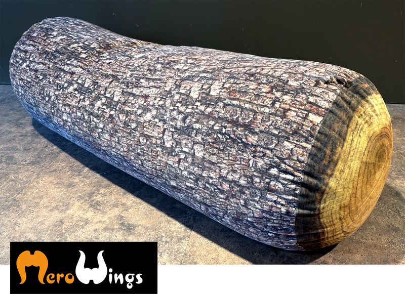 X2 GRAND POUF EN FORME ET A DECOR DE BILLE DE BOIS DE MARQUE MERO WINGS MODELE FOREST JUMBO LOG. 40 X 120 CM.