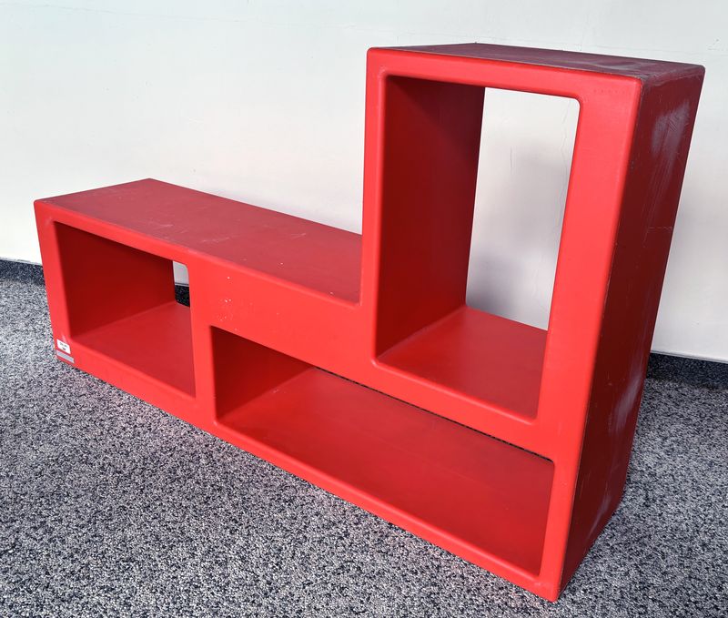 X3 ETAGERE OU RANGEMENT D'EXTERIEUR ET OU D'INTERIEUR MODULABLE EN FORME DE "L" A 3 NICHES DESIGN CLAUDIO BELLINI MODELE URBAN EDITION CASAMANIA EN NYLON ALIMENTAIRE DE COULEUR ORANGE. 142 X 34 X 88 CM.