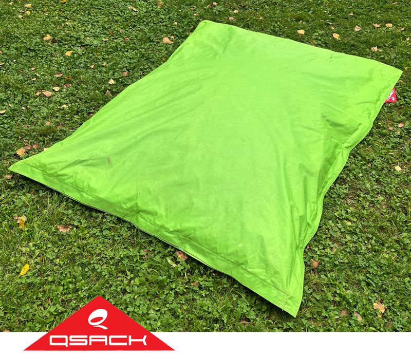 X2 POUF GEANT D'EXTERIEUR EN TISSUS IMPERMEABLE DE COULEUR VERT POMME DE MARQUE QSACK MODELE SITZSACK OUTDOOR. 180 X 140 CM.