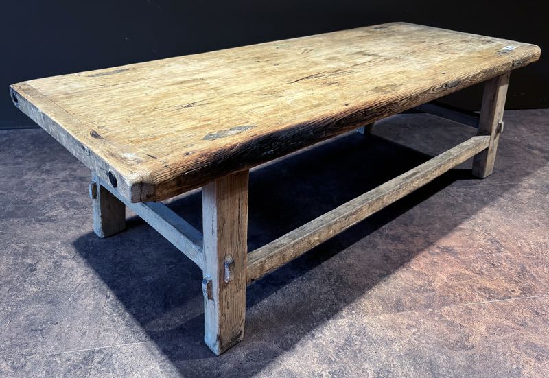 X3 BANC OU TABLE BASSE EN PIN NATUREL. 42 X 140 X 52 CM.