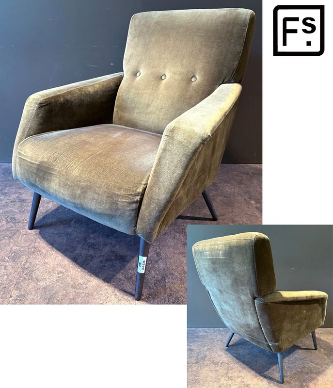 FAUTEUIL DE STYLE ANNEES 1960 EN VELOUR DE COULEUR KAKI DE MARQUE FRANCISCO SEGARRA. 87 X7 3 X 80 CM.