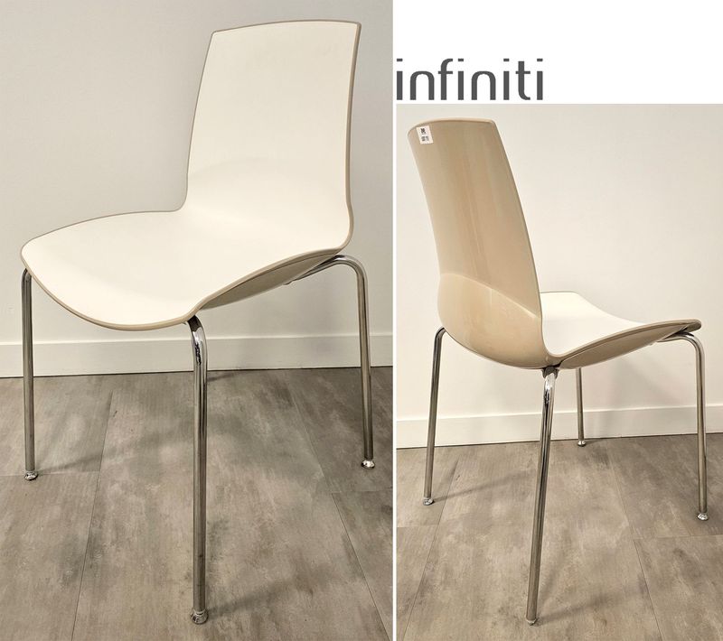 CHAISE DESIGNE STEFANO SANDONA & STEFANO SANDRIN MODELE NOW EDITION INFINITI COQUE EN POLYPROPYLENE DE COULEUR BLANCHE A L'INTERIEUR ET BEIGE A L'EXTERIEUR REPOSANT SUR 4 PIEDS EN ACIER CHROME. 86 X 55 X 45 CM. 1 UNITES. VENDU A L'UNITE AVEC FACULTE DE REUNION.  LOCALISATION -> BAT A: RDC E