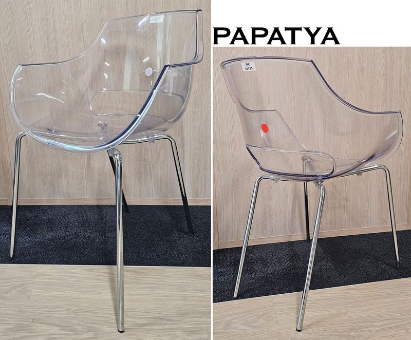 FAUTEUIL EMPILABLE DE MARQUE PAPATYA MODELE OPAL-ML ARMCHAIR COQUE EN POLYCARBONATE TRANSPARENT REPOSANT SUR 4 PIEDS EN ACIER CHROME. 83 X 58 X 62 CM. 8 UNITES. VENDU A L'UNITE AVEC FACULTE DE REUNION. LOCALISATION -> BAT A : 1 SE, RDC E, -2; BAT B : STOCK DELTA