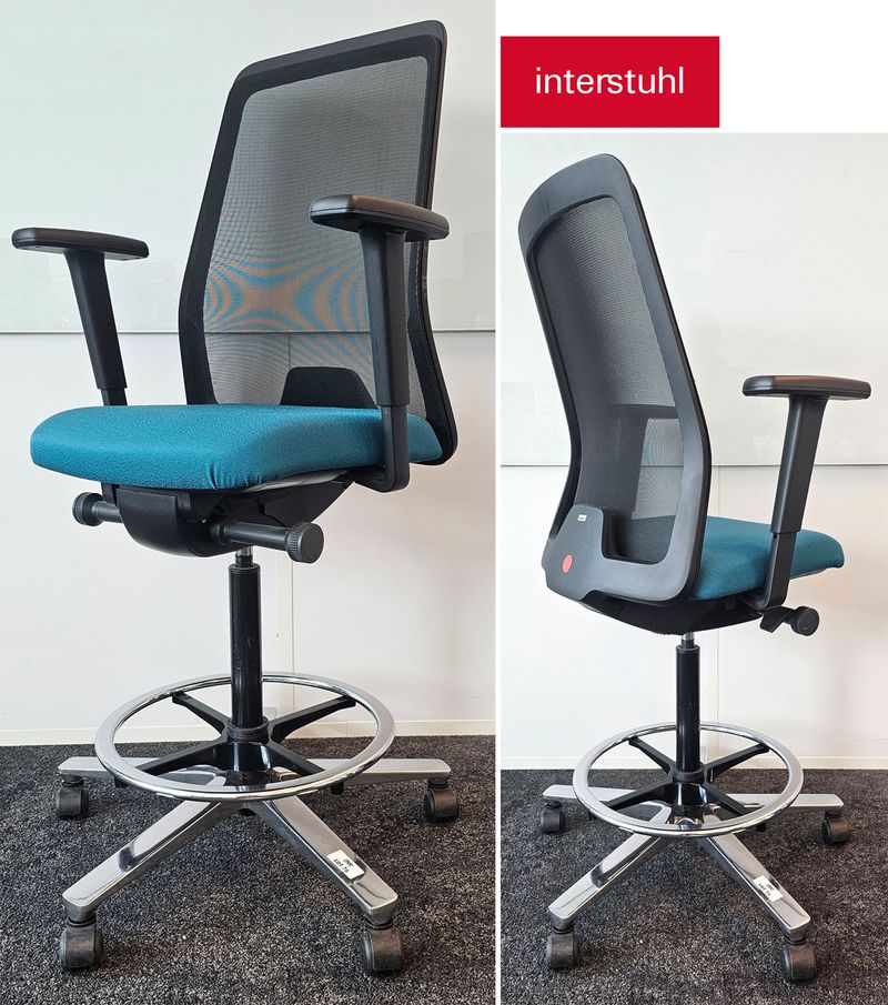 FAUTEUIL DE BUREAU HAUT A HAUTEUR ET DOSSIER AJUSTABLE DE MARQUE INTERSHTUL MODELE EVERYis1 EV811, DOSSIER EN RESILLE DE COULEUR NOIRE ET ASSISE EN TISSU DE COULEUR BLEU TURQUOISE REPOSANT SUR UN PIETEMENT ETOILE A ROULETTES A 5 BRANCHES EN ACIER CHROME. HAUTEUR MAX : 157 CM, HAUTEUR MIN : 127 CM, 62 X 72 CM. 4 UNITES. VENDU A L'UNITE AVEC FACULTE DE REUNION. LOCALISATION -> BAT A : 2 S, 1 NO, 1 N